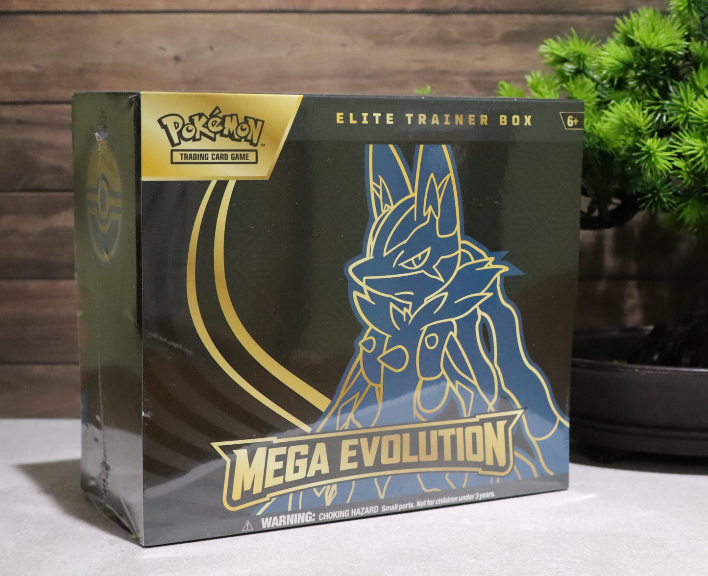 Pokémon TCG: Mega Evolution: Elite Trainer Box: Lucario