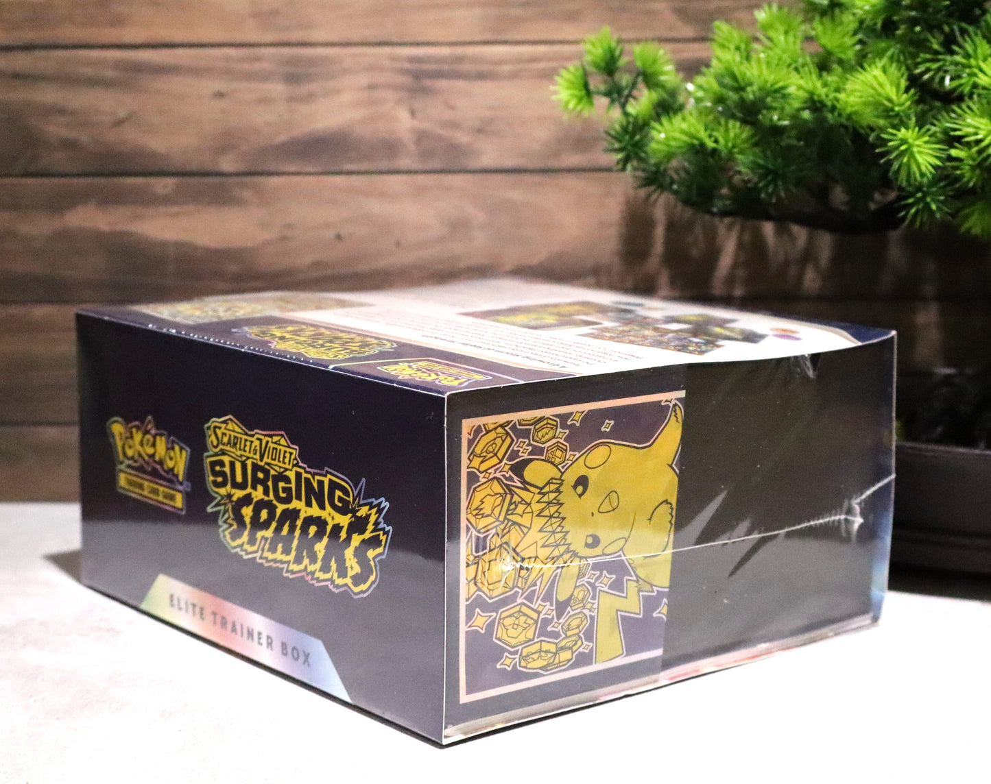 Pokémon TCG: Scarlet & Violet: Surging Sparks: Elite Trained Box